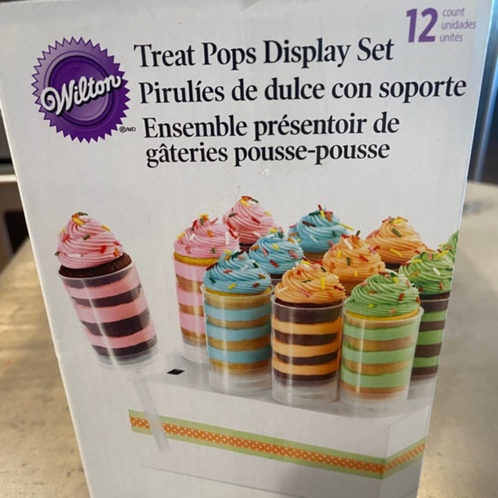 NEW in BOX!! 3 sets of treat pops=36!!! By WILTON